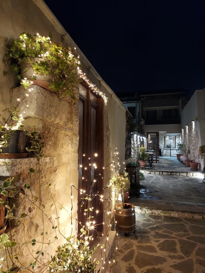 Virsa Boutique Rooms Янина Екстериор снимка